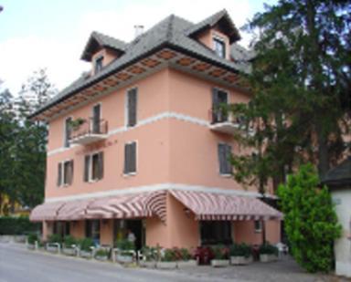 Albergo San Cristoforo 페르지네 발수가나 외부 사진