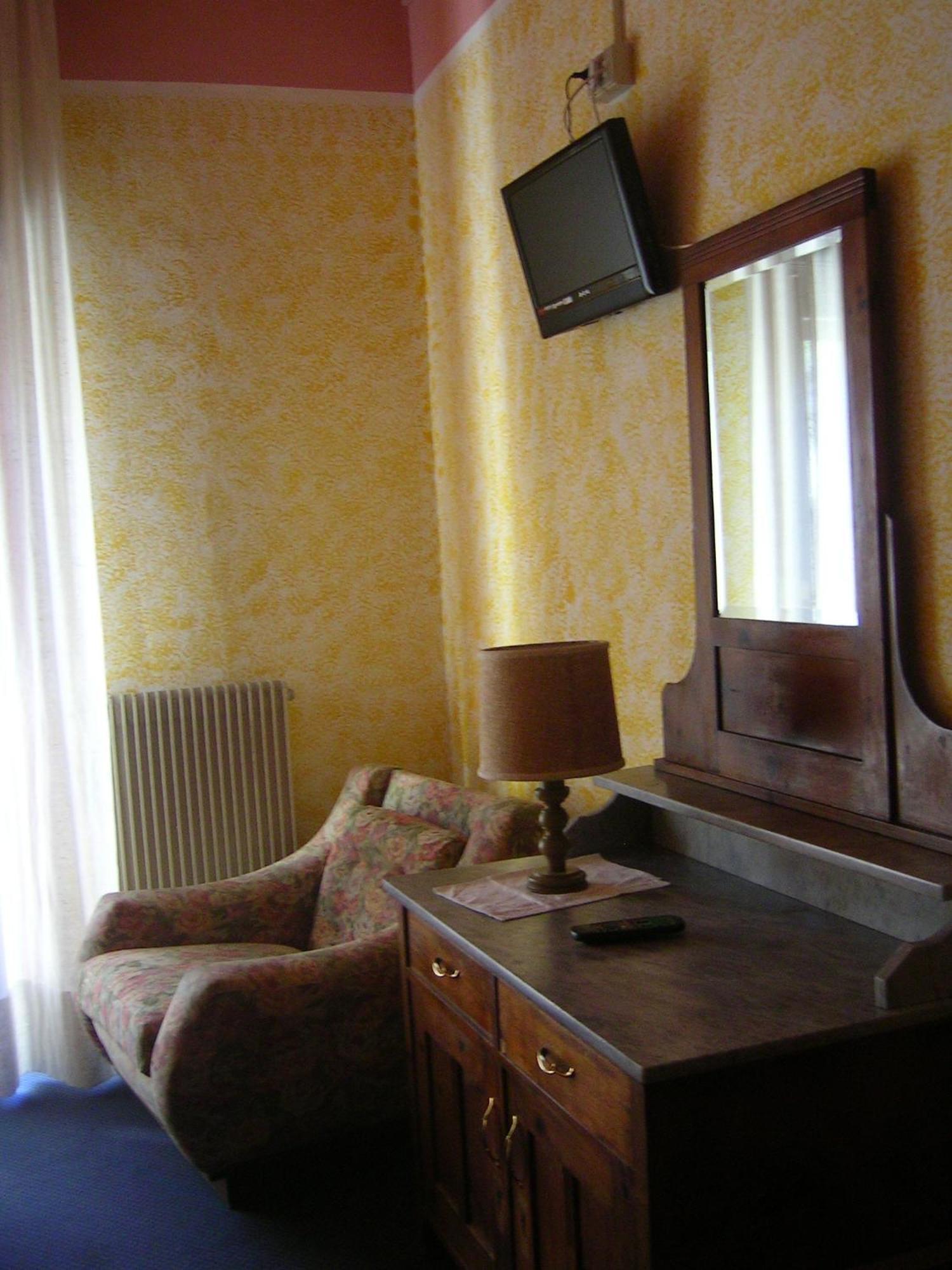Albergo San Cristoforo 페르지네 발수가나 외부 사진