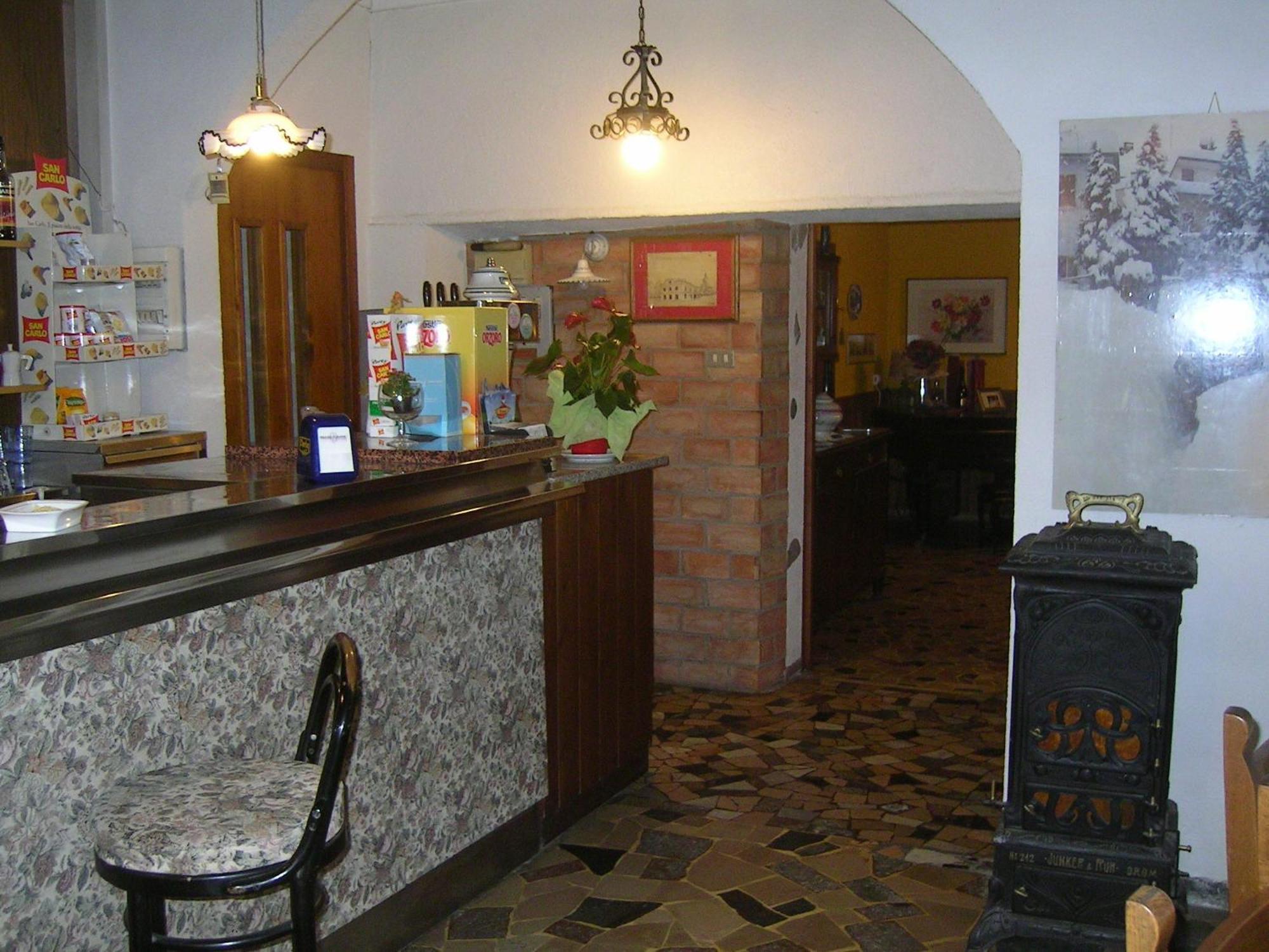 Albergo San Cristoforo 페르지네 발수가나 외부 사진